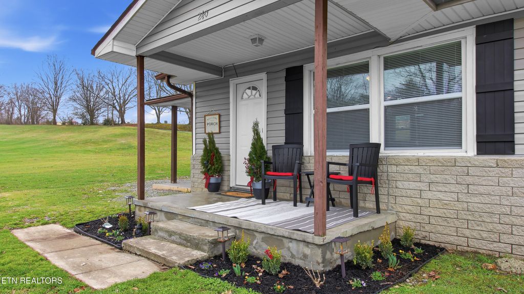 Photo of 240 Meadowbrook Drive, Pigeon Forge, TN 37863 (MLS # 1331366)