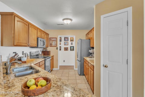 Tiny photo for 160 Edinburgh Drive, Lenoir City, TN 37771 (MLS # 1356202)