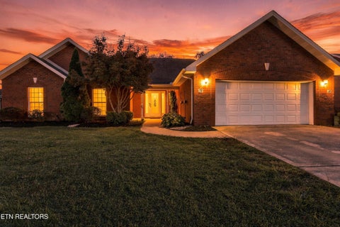 Photo of 160 Edinburgh Drive, Lenoir City, TN 37771 (MLS # 1356202)