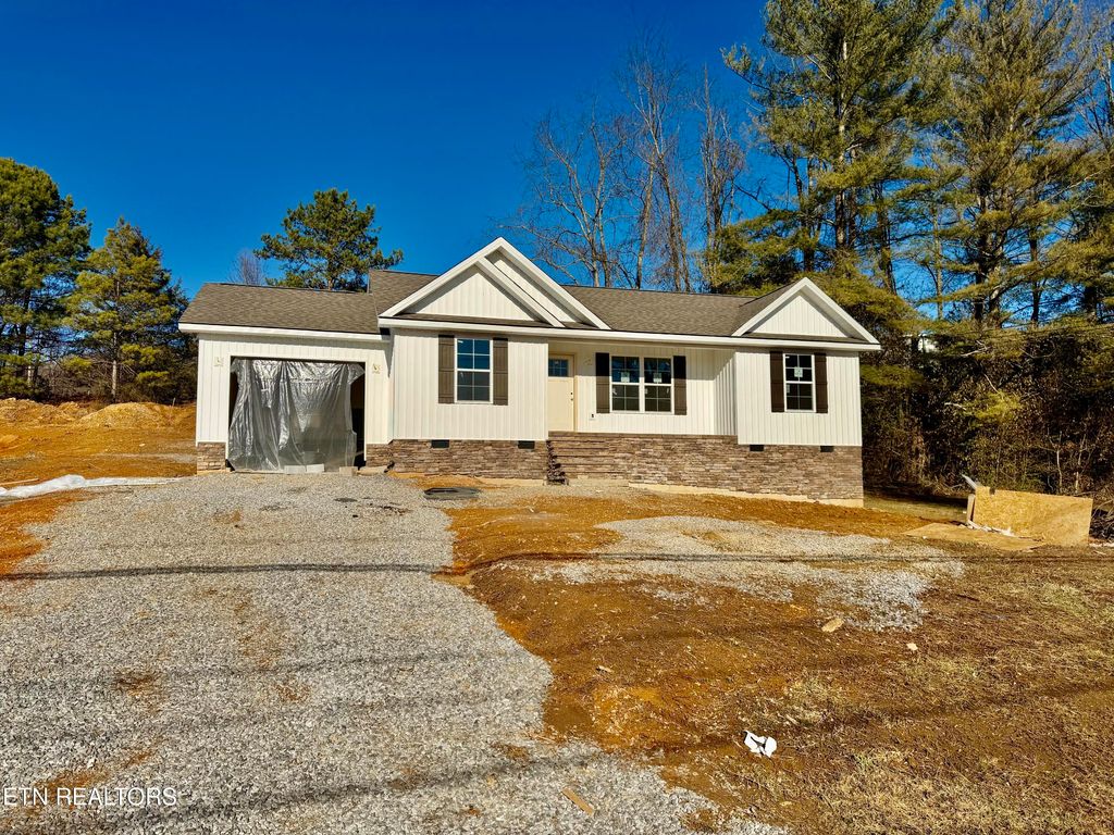 Photo of 160 Dogwood Heights Drive, Tazewell, TN 37879 (MLS # 1329722)