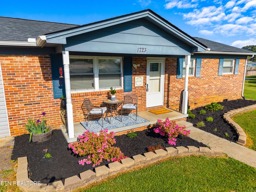 Photo of 1723 Guy St, White Pine, TN 37890 (MLS # 1298394)