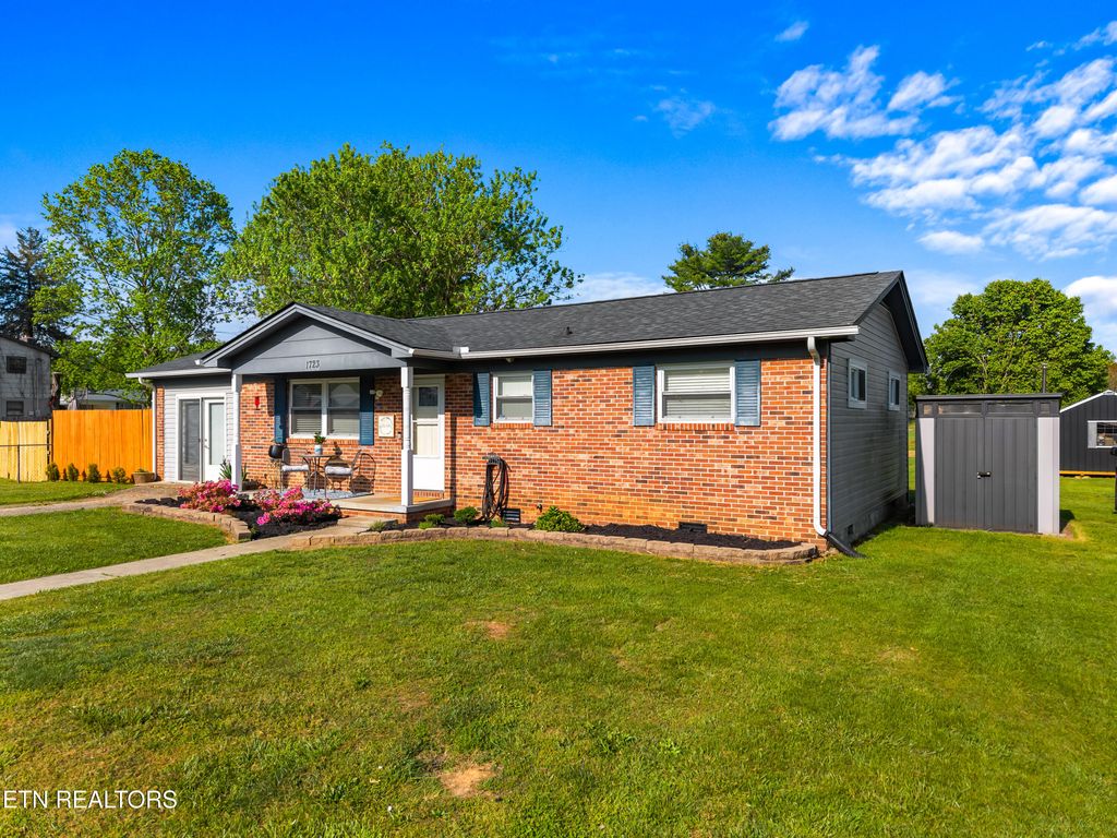 Photo of 1723 Guy St, White Pine, TN 37890 (MLS # 1298394)