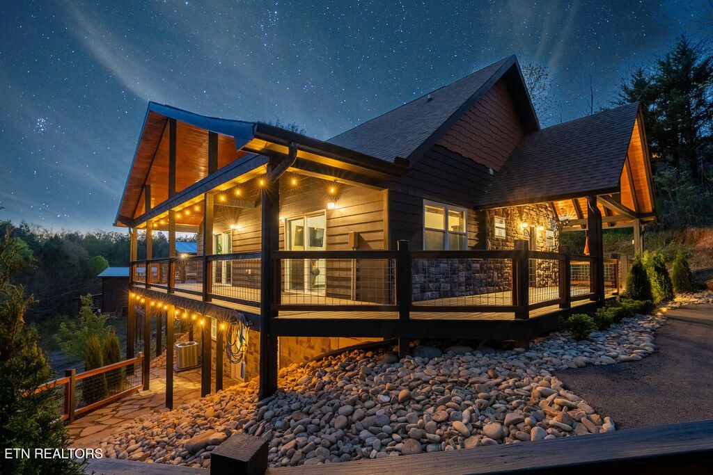 Photo of 1608 Mitchell Farm Rd, Sevierville, TN 37876 (MLS # 1315396)