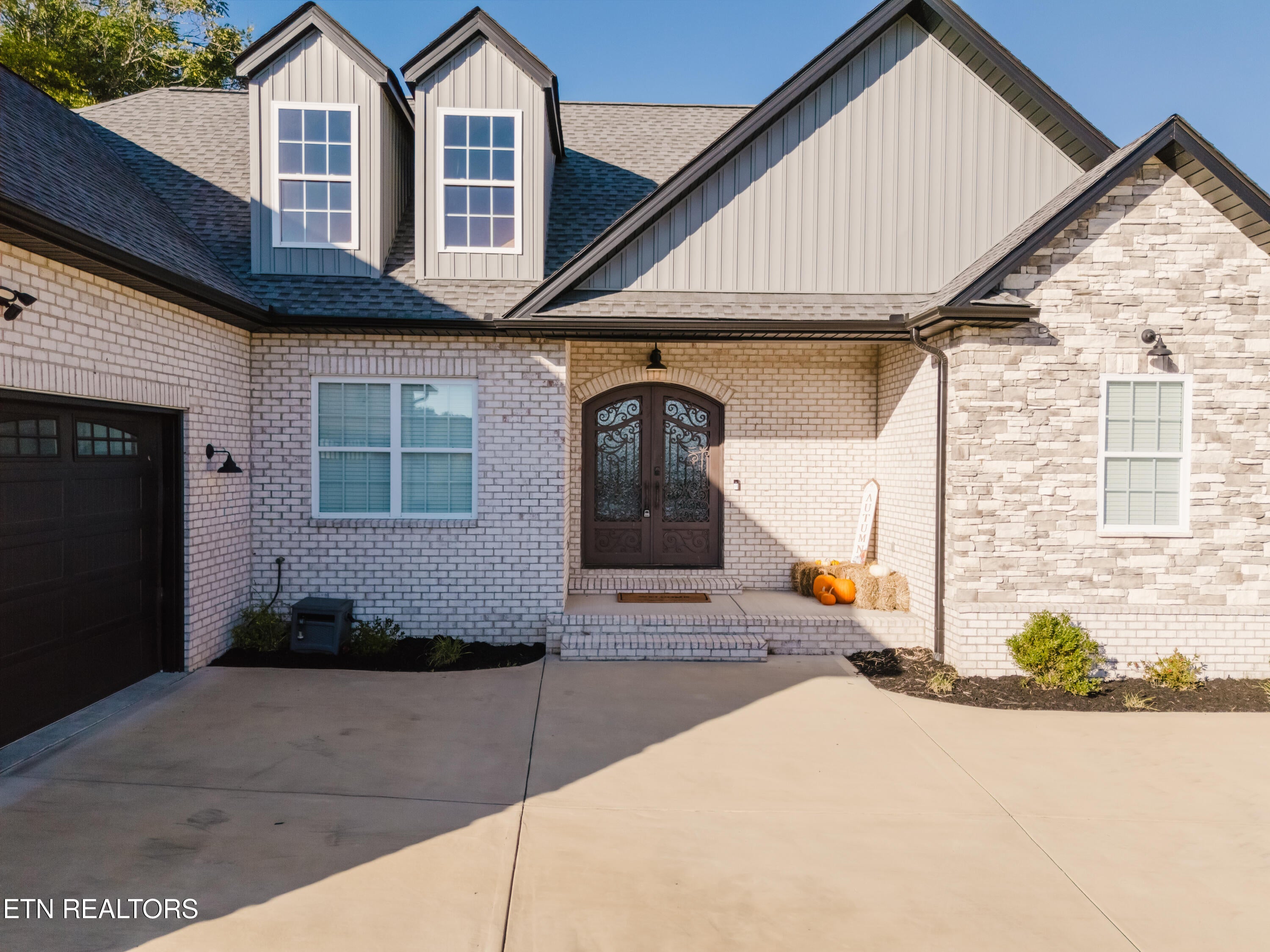 8026 Canter Lane