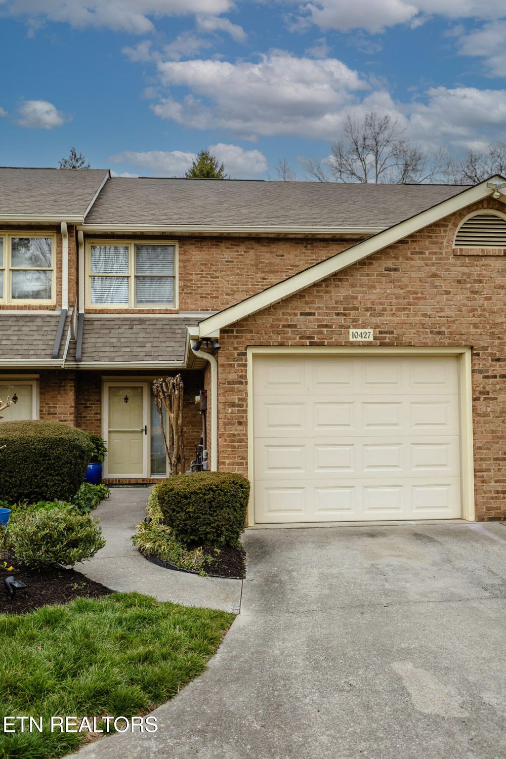 Photo of 10427 Ravenbrook Lane, Knoxville, TN 37922 (MLS # 1327585)