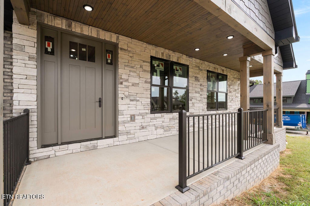 Photo of 922 Sophie Drive, Greenback, TN 37742 (MLS # 1359266)