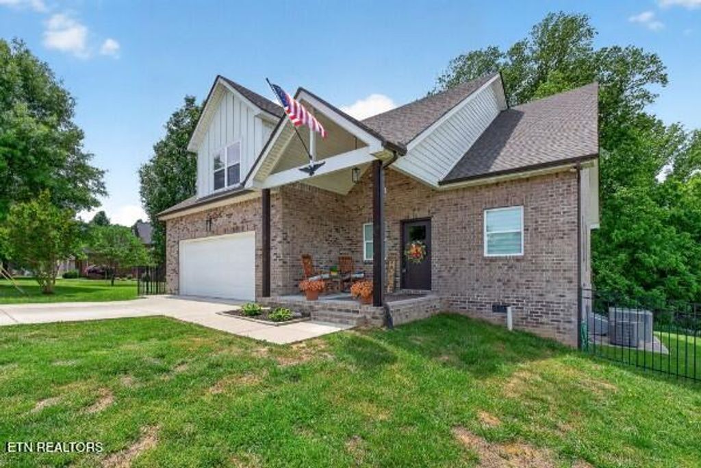 Photo of 146 Briarwood Lane, Smithville, TN 37166 (MLS # 1338611)