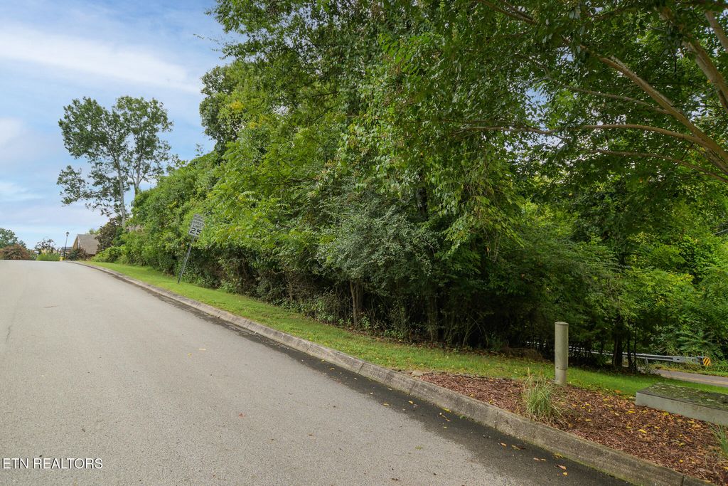 Photo of 2405 Citadel Lane, Knoxville, TN 37922 (MLS # 1336029)