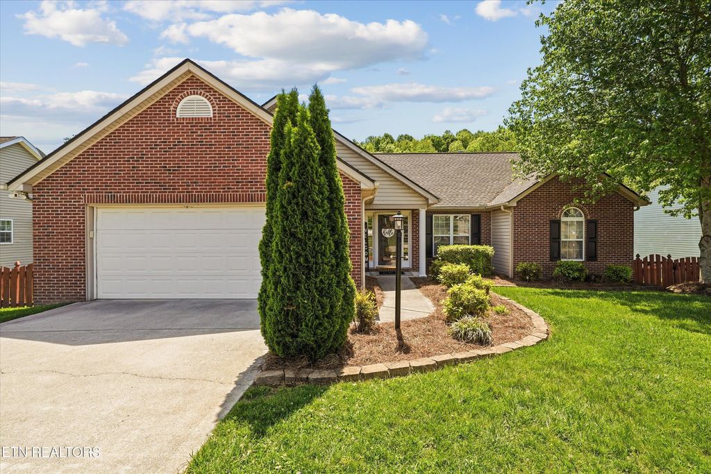 Photo of 1530 Mandrell Drive, Knoxville, TN 37918 (MLS # 1337968)
