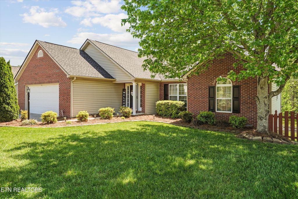 Photo of 1530 Mandrell Drive, Knoxville, TN 37918 (MLS # 1337968)