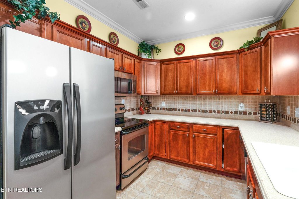 Photo of 6962 Pemmbrooke Shire Lane, Knoxville, TN 37909 (MLS # 1338960)