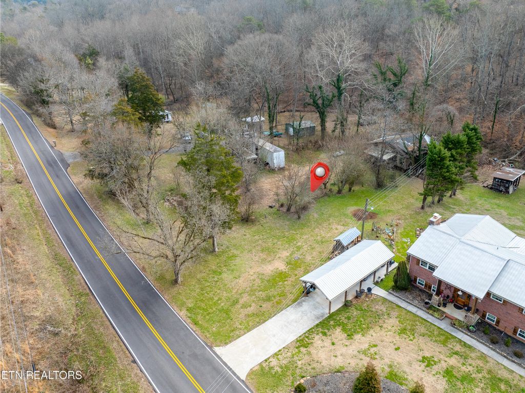 Photo of 1747 E Old Topside Rd, Louisville, TN 37777 (MLS # 1330661)