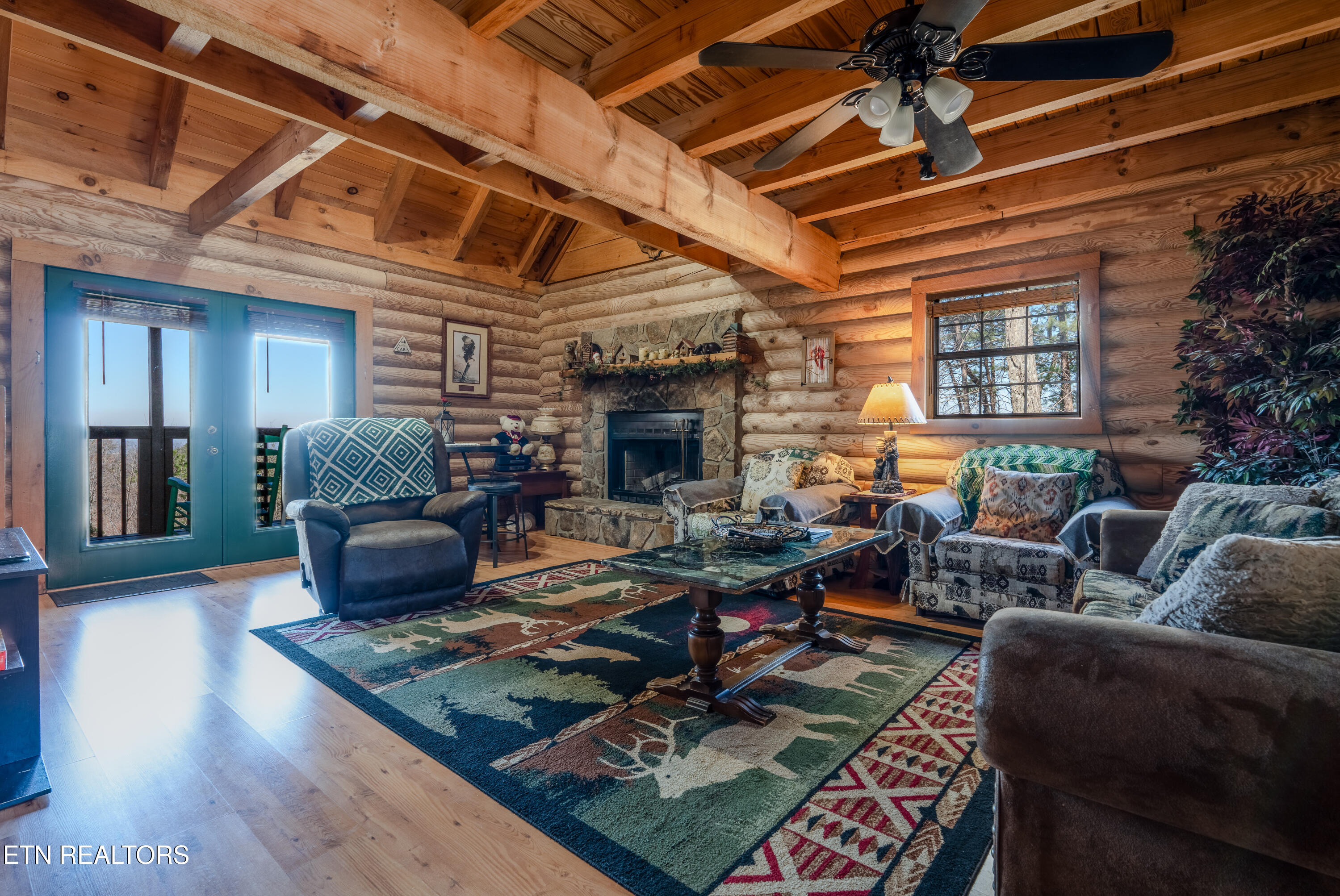 2134 Walnut Court