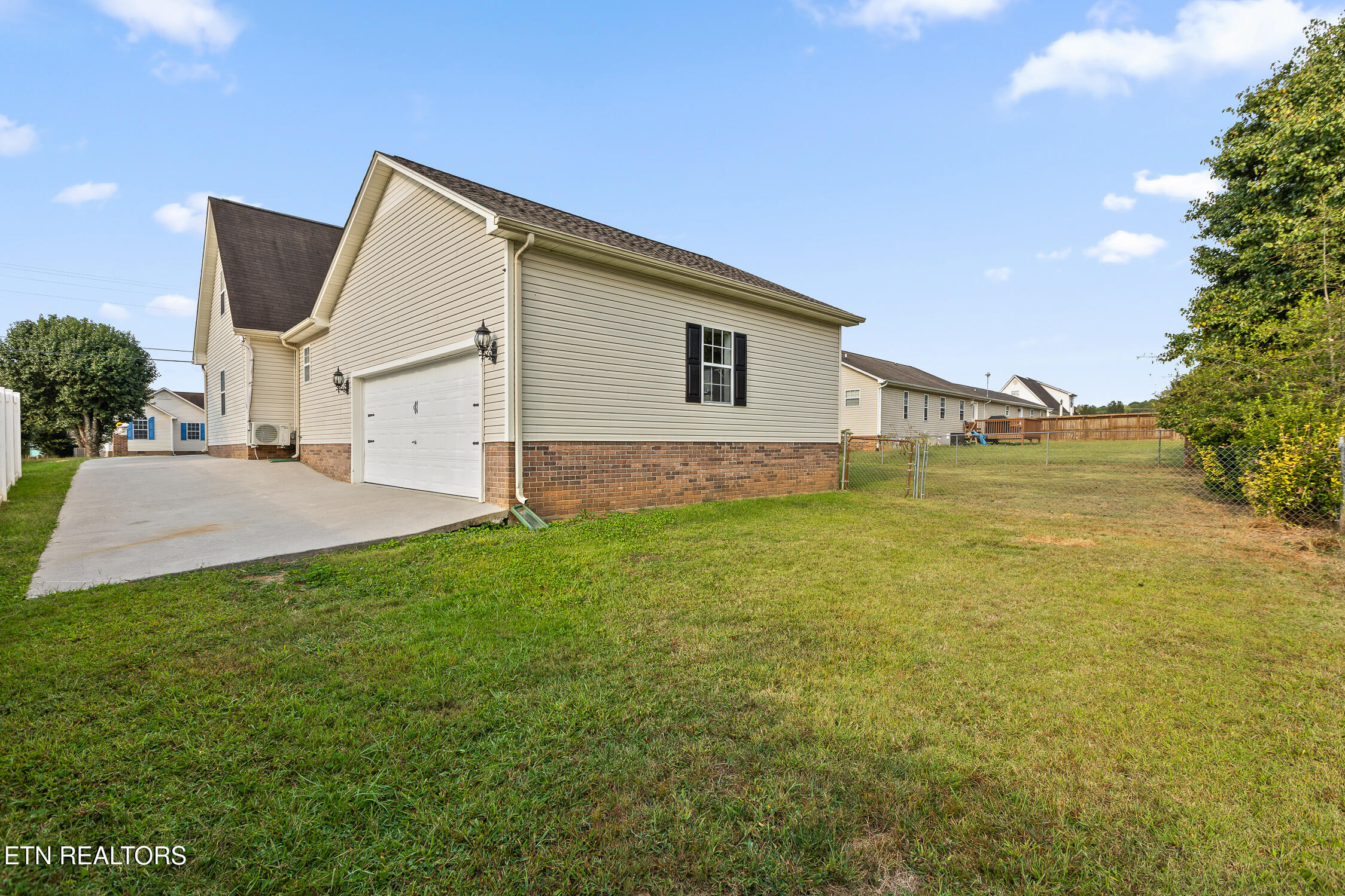 189 NW Christian Drive