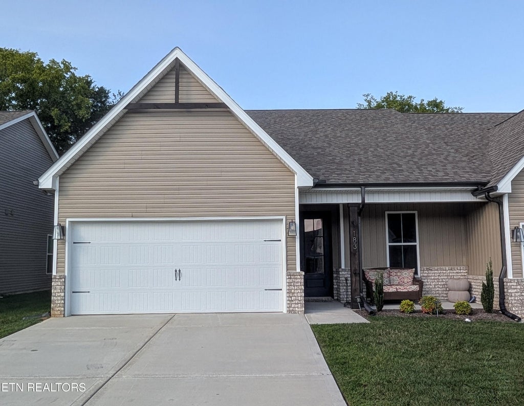 Photo of 183 Elise Way, Lenoir City, TN 37771 (MLS # 1352160)