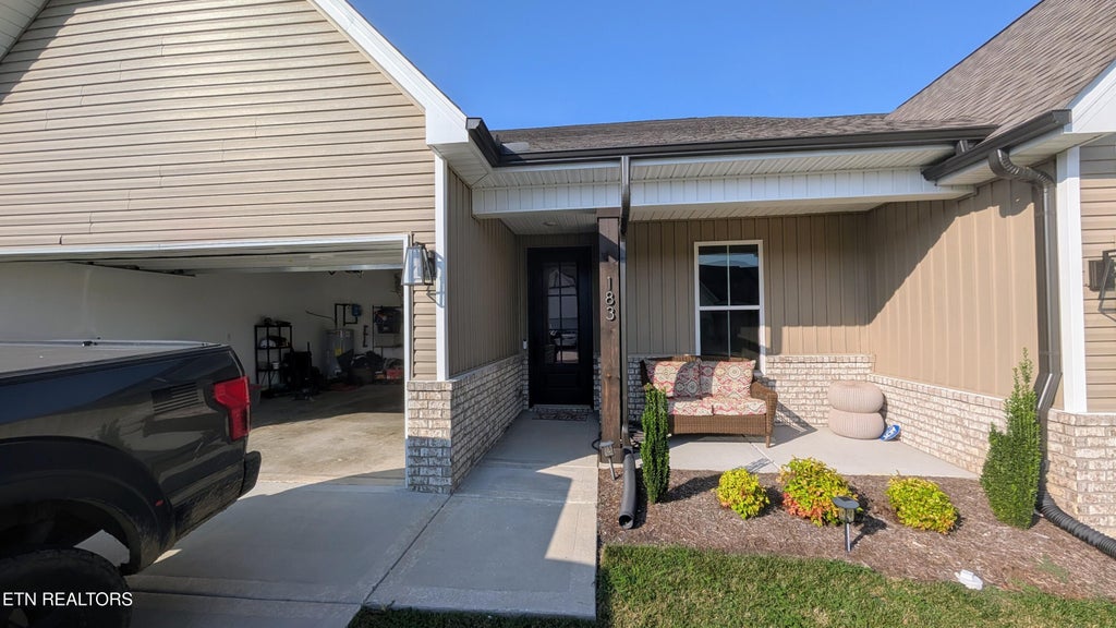 Photo of 183 Elise Way, Lenoir City, TN 37771 (MLS # 1352160)