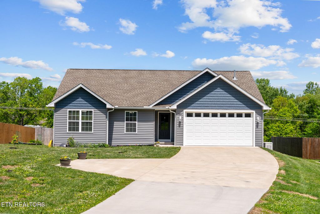 Photo of 359 Dayton Ave, Crossville, TN 38555 (MLS # 1339734)