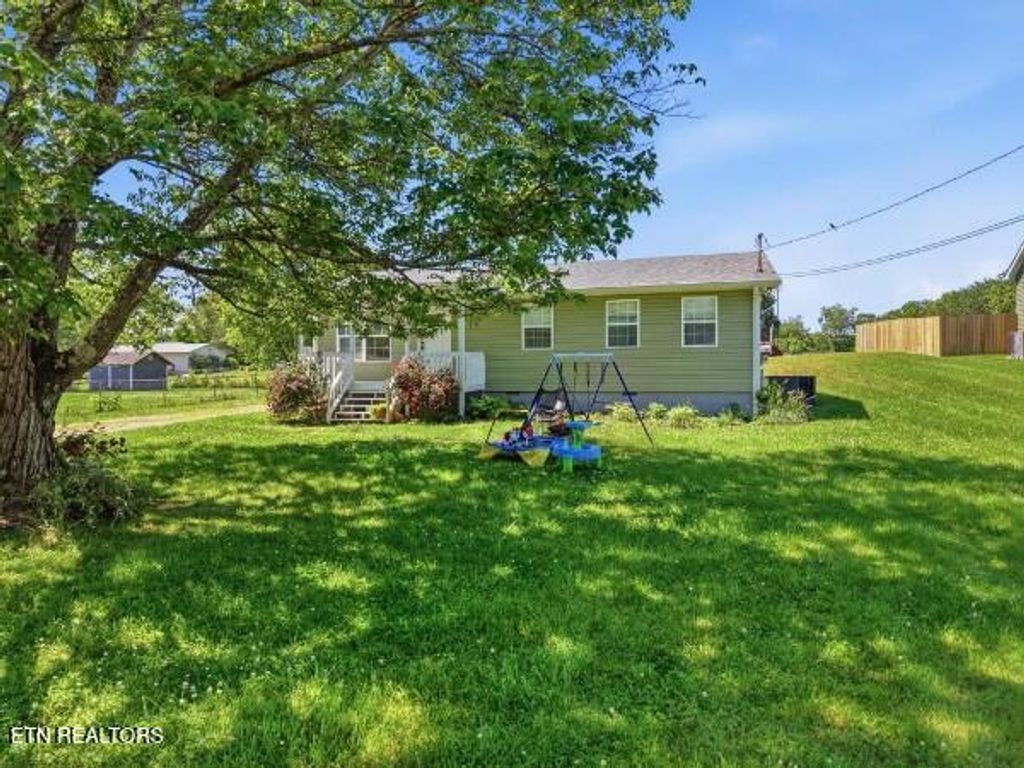 Photo of 163 Haley Ave, Doyle, TN 38559 (MLS # 1340793)