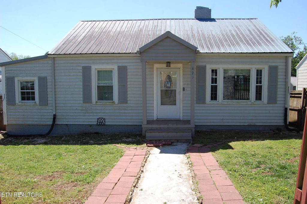 Photo of 621 Ferry St, Loudon, TN 37774 (MLS # 1340432)