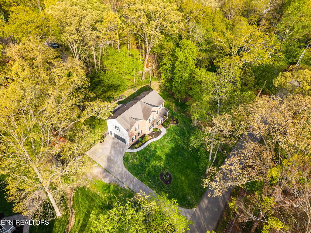 Photo of 8016 Walker Rd, Knoxville, TN 37938 (MLS # 1336003)