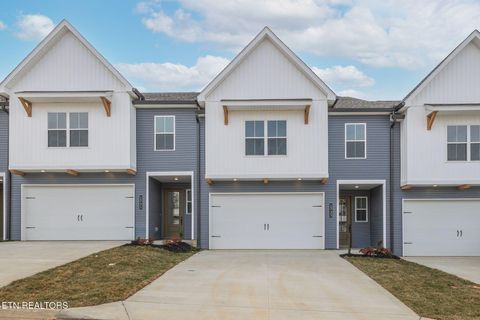 1733 Lateglow Way Knoxville TN 37931