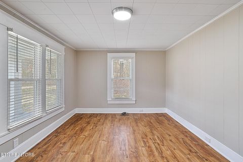 Tiny photo for 353 Lee Rd, Clinton, TN 37716 (MLS # 1330183)