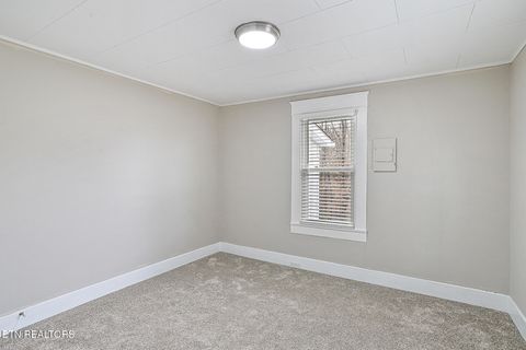 Tiny photo for 353 Lee Rd, Clinton, TN 37716 (MLS # 1330183)