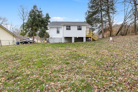 Tiny photo for 353 Lee Rd, Clinton, TN 37716 (MLS # 1330183)