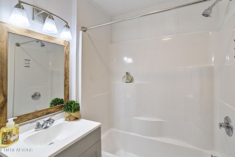 Tiny photo for 353 Lee Rd, Clinton, TN 37716 (MLS # 1330183)