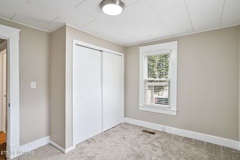 Tiny photo for 353 Lee Rd, Clinton, TN 37716 (MLS # 1330183)