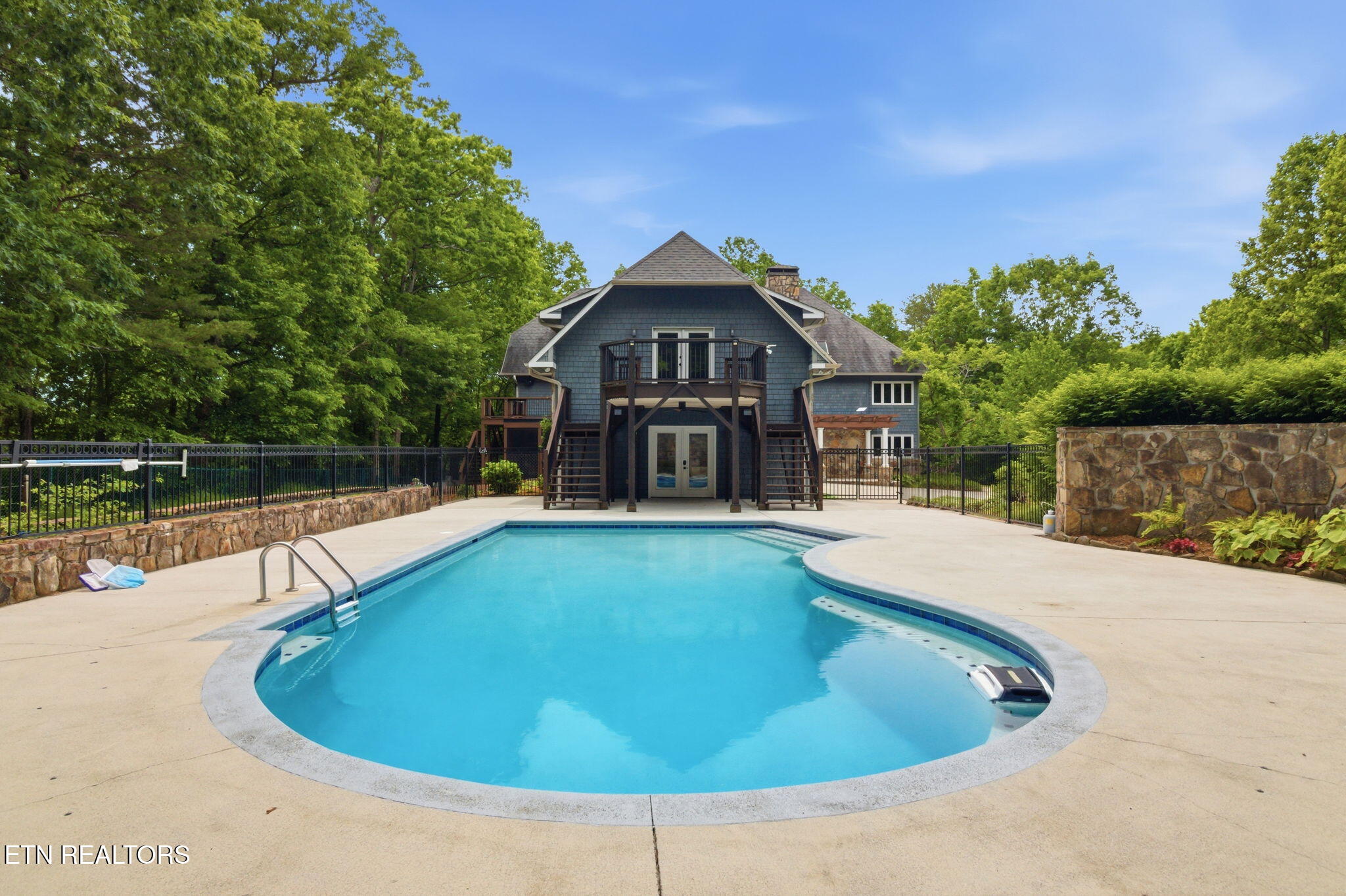 9109 Lynnwood Lane