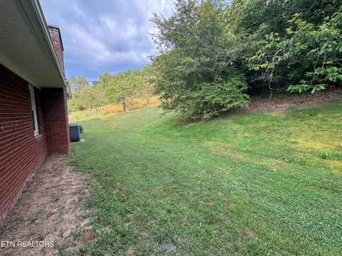 Tiny photo for 115 Red Oak Lane, New Tazewell, TN 37825 (MLS # 1360223)
