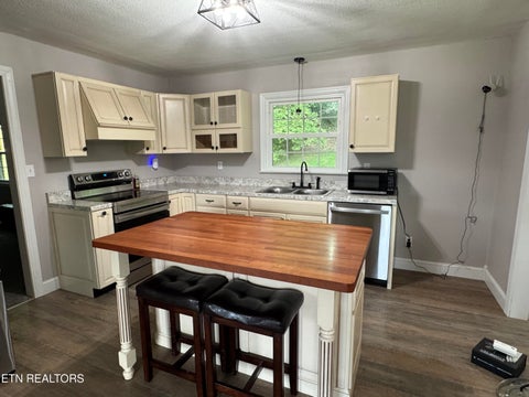 Tiny photo for 115 Red Oak Lane, New Tazewell, TN 37825 (MLS # 1360223)