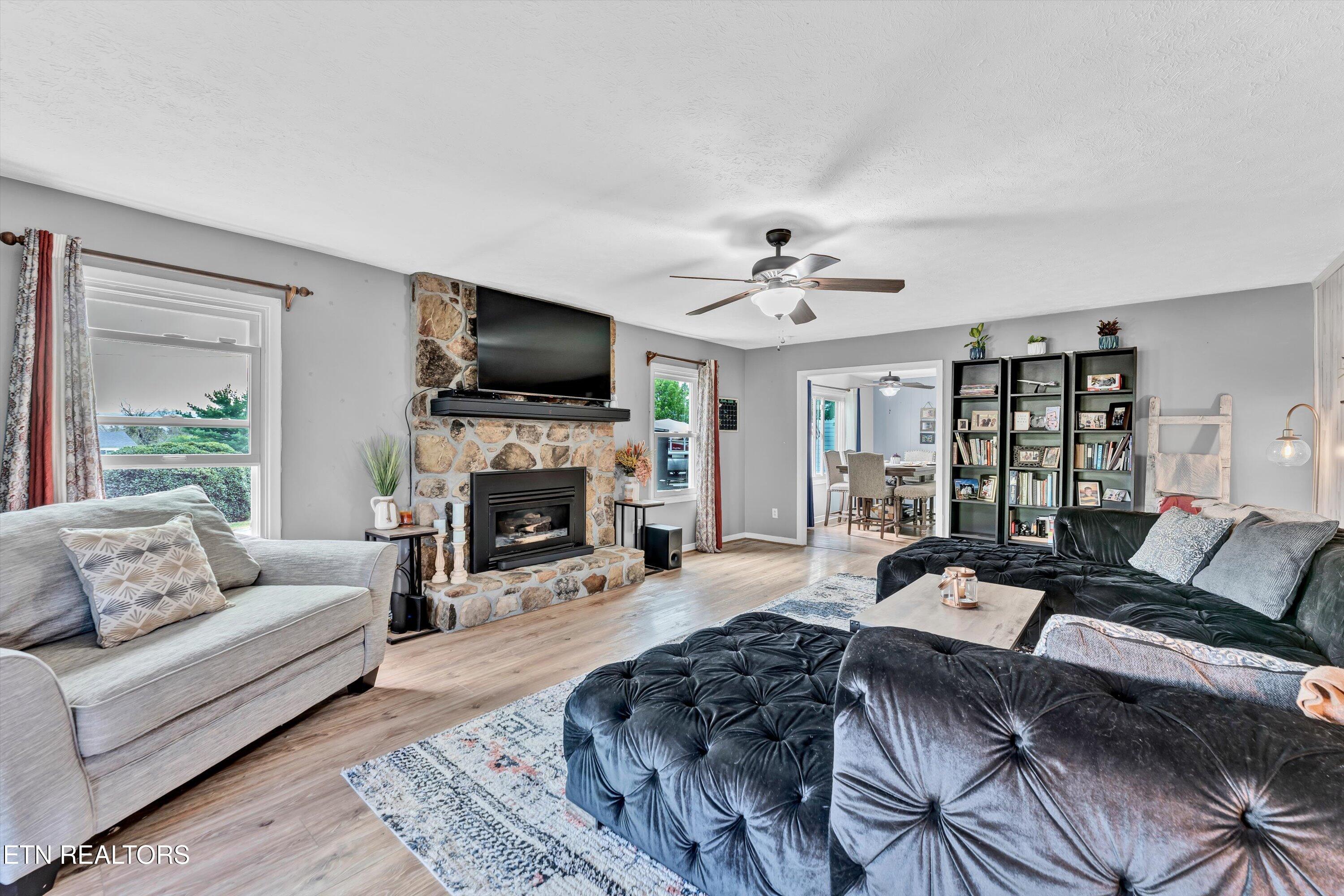 1533 Middlesettlements Rd