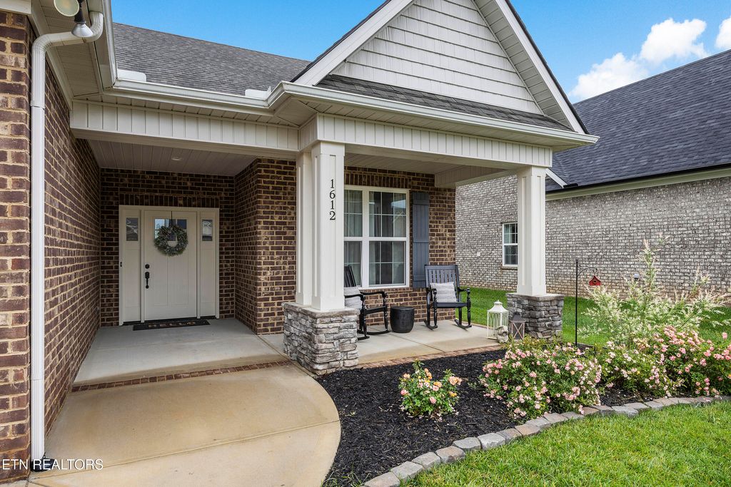 Photo of 1612 Sugarfield Lane, Knoxville, TN 37932 (MLS # 1333472)
