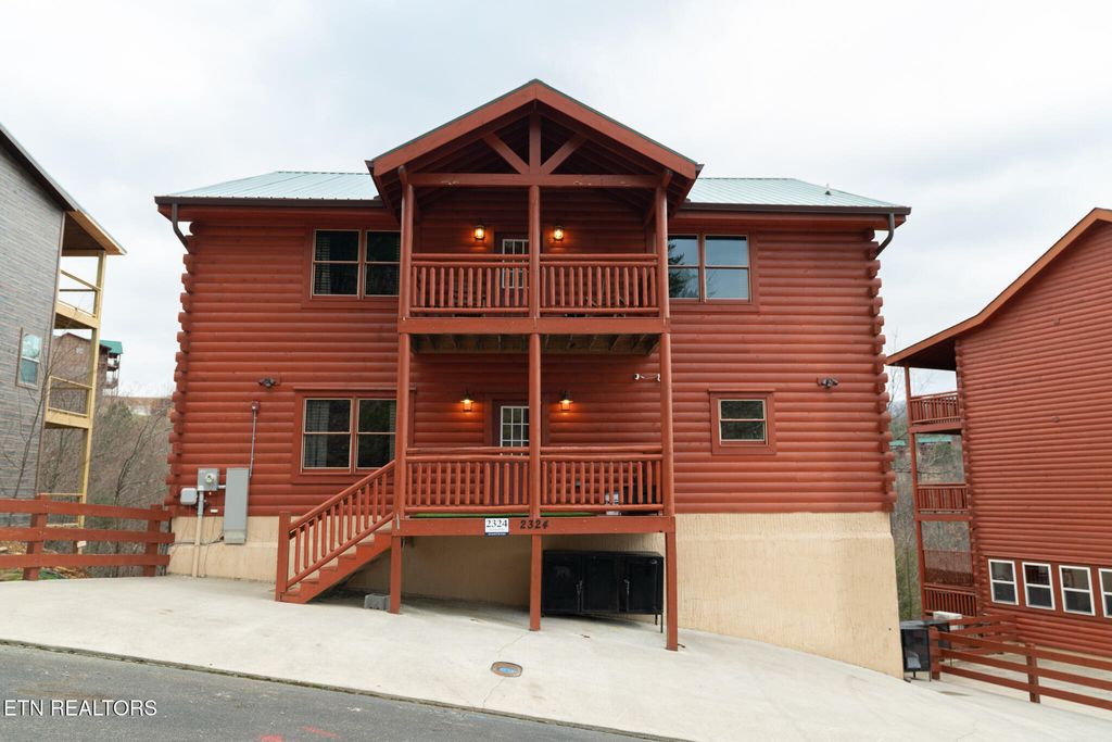 Photo of 2324 Boulder Way, Sevierville, TN 37862 (MLS # 1330751)