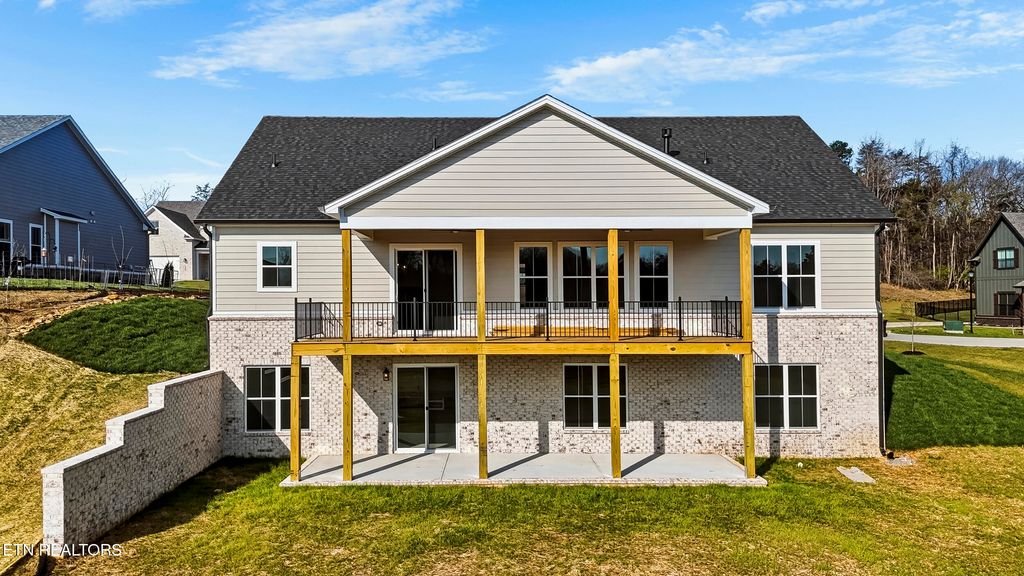 Photo of 222 Limelight Lane, Lenoir City, TN 37772 (MLS # 1324253)