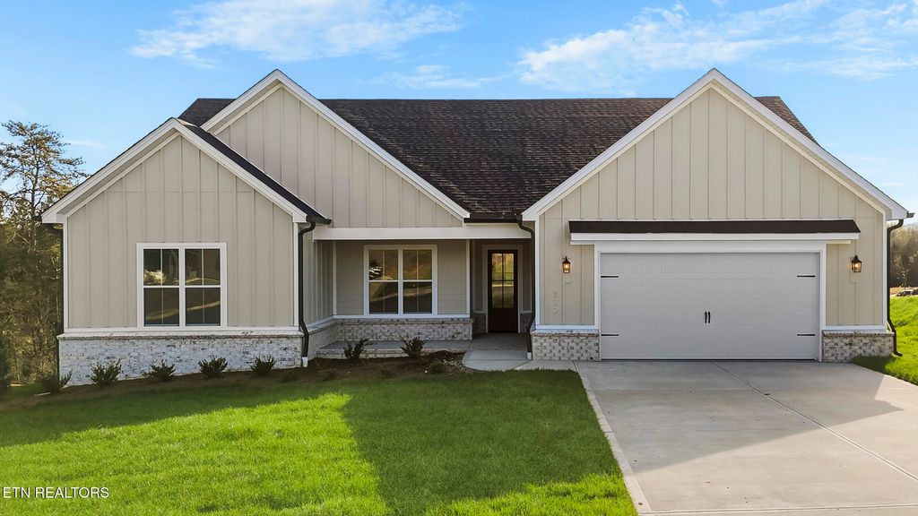 Photo of 222 Limelight Lane, Lenoir City, TN 37772 (MLS # 1324253)