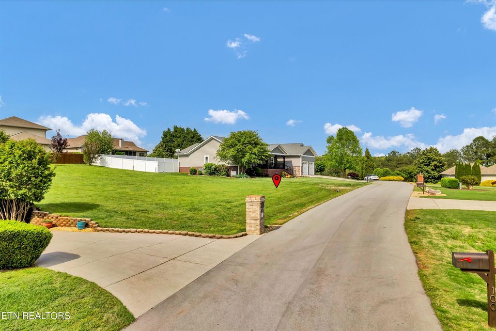 Photo of 109 Pointe Summit Dr Drive, Greenback, TN 37742 (MLS # 1298936)