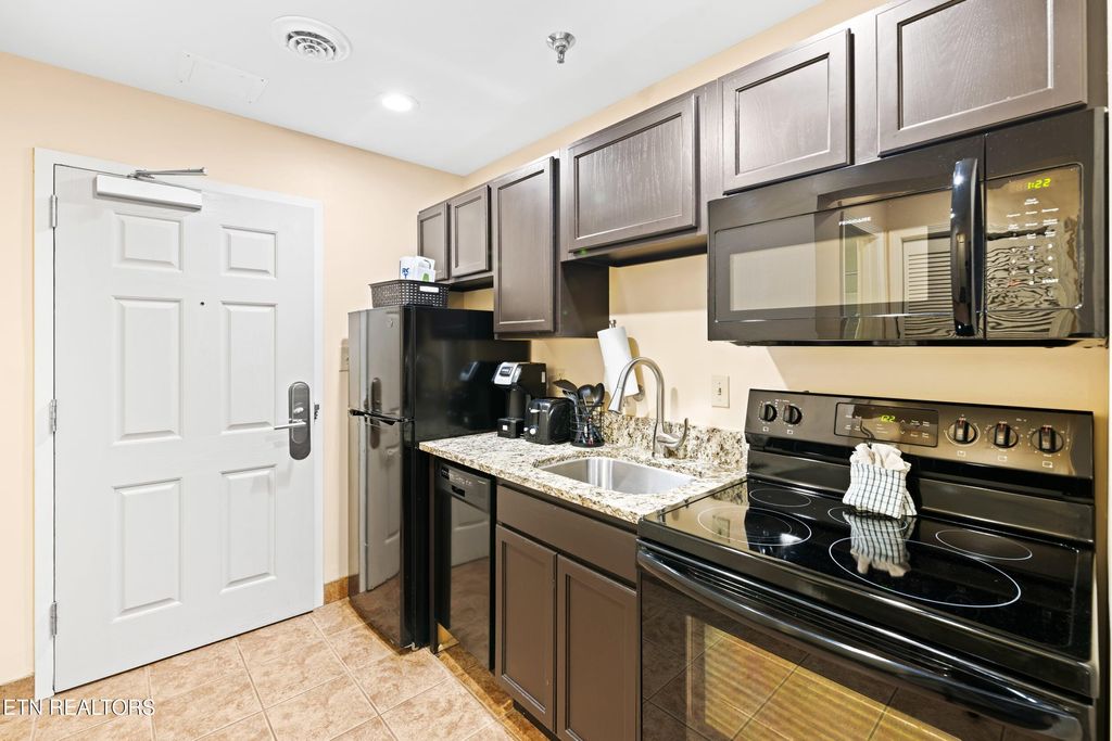 Photo of 225 Collier Drive #1317, Sevierville, TN 37862 (MLS # 1332683)