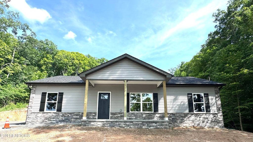 Photo of 132 Lynn Drive, Maynardville, TN 37807 (MLS # 1269032)