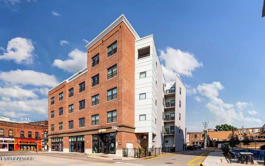 Photo of 115 Willow Ave #201, Knoxville, TN 37915 (MLS # 1246975)