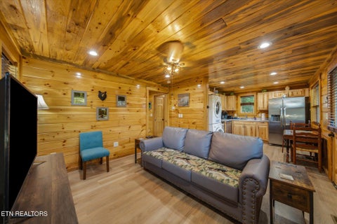 Tiny photo for 322 Mystical Creek Way, Cosby, TN 37722 (MLS # 1355401)