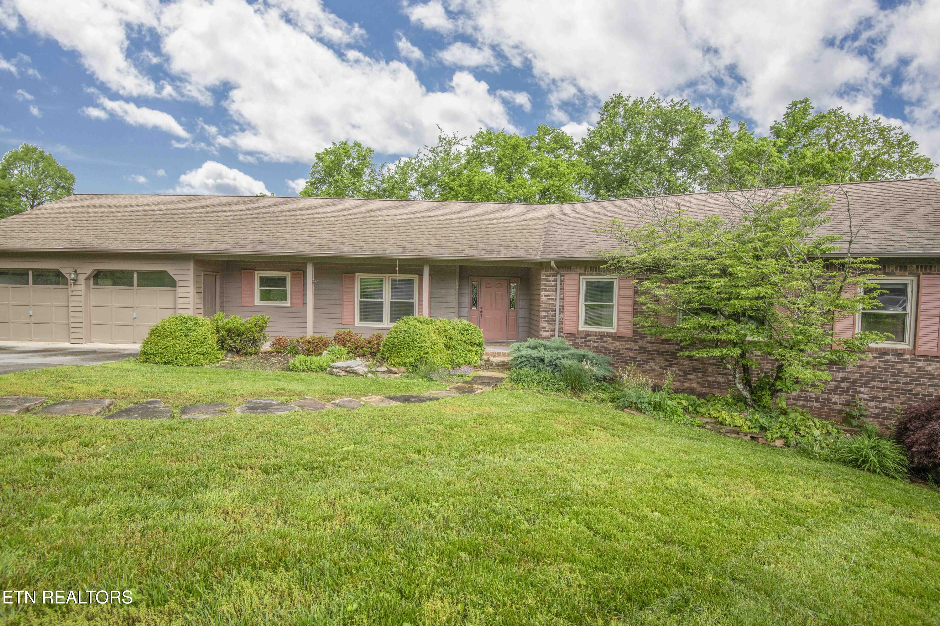 103 Farmington Place