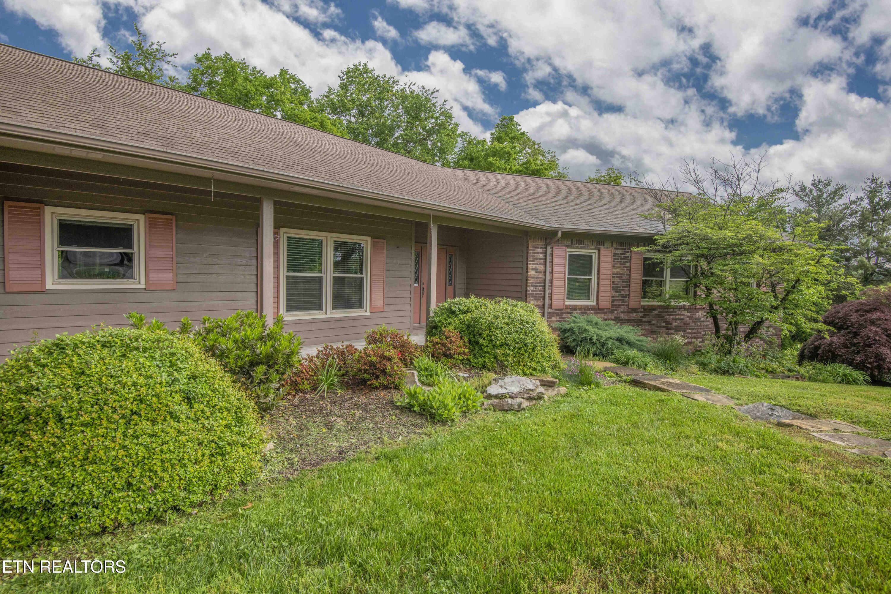 103 Farmington Place