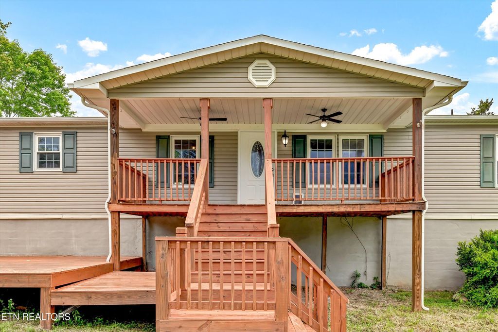 Photo of 102 2nd St, Corryton, TN 37721 (MLS # 1289415)