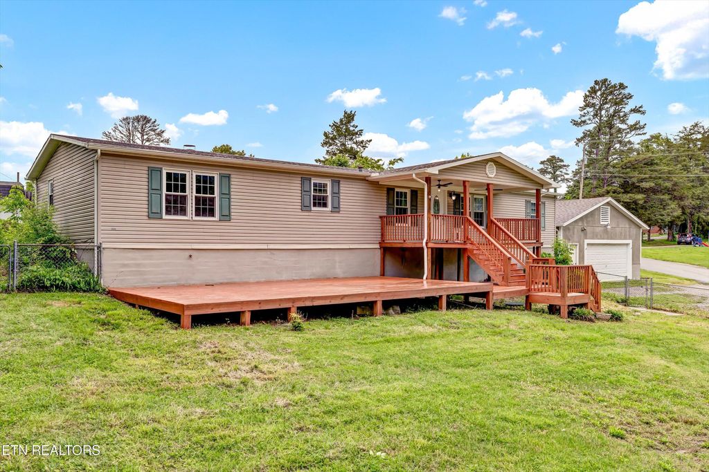 Photo of 102 2nd St, Corryton, TN 37721 (MLS # 1289415)