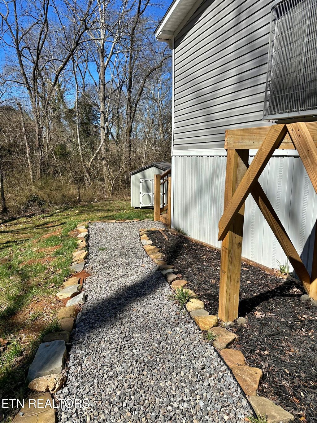 Photo of 736 Mahoney Rd, Oliver Springs, TN 37840 (MLS # 1331576)