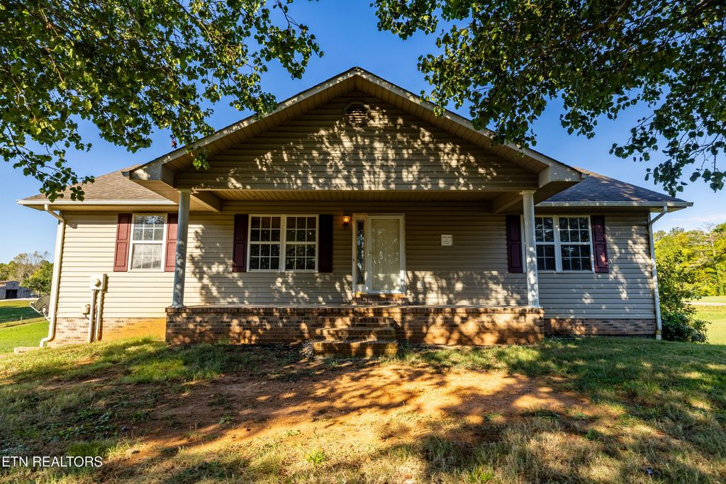 Photo of 1005 Endsley Lane, Friendsville, TN 37737 (MLS # 1319164)