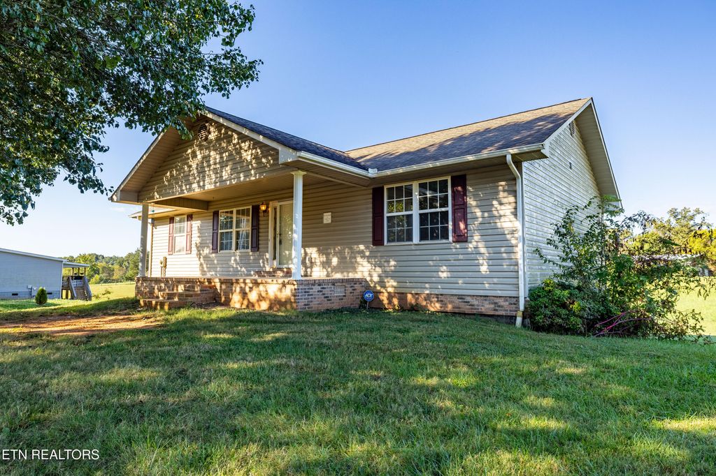 Photo of 1005 Endsley Lane, Friendsville, TN 37737 (MLS # 1319164)